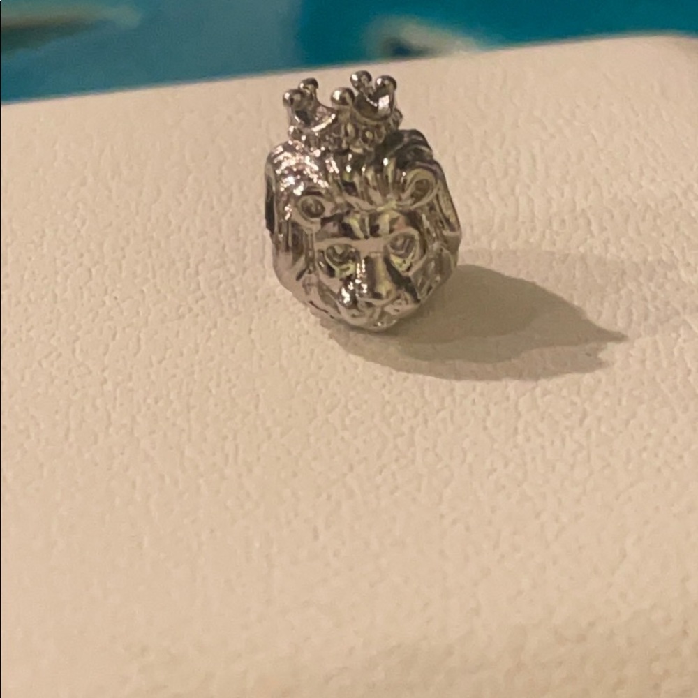 Sterling silver lion king charm